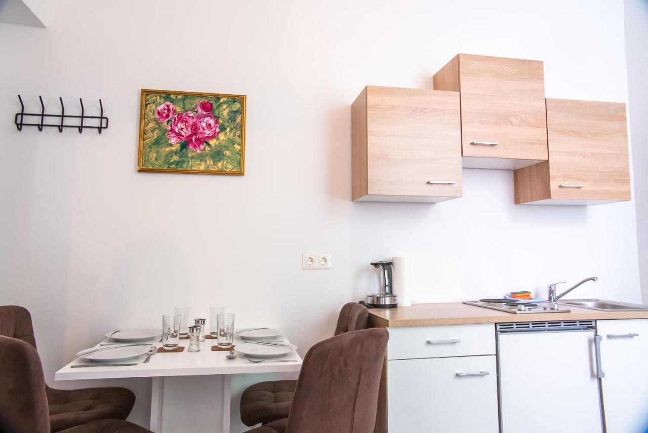 Family&Friends Apartments Schoenbrunn Vienna Exterior photo