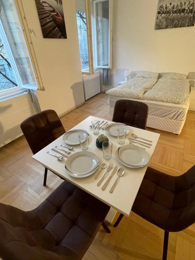 Family&Friends Apartments Schoenbrunn Vienna Exterior photo